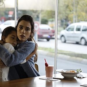 İki gündür “Anne” dizisinin setinde yaşandığı iddia edilen kavga hakkında