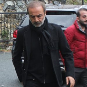 Geçirdiği trafik kazası sonucu hayatını kaybeden Erdal Tosun’un evi ziyaretçi