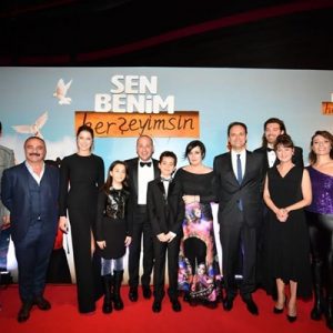 Tolga Çevik’in heyecanla beklenen filmi ‘Sen Benim HerŞeyimsin’ seyirciyle ilk