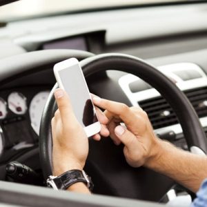 ABD’nin Kaliforniya eyaletinde yaşanan bir trafik kazası sonrası Apple, insanların