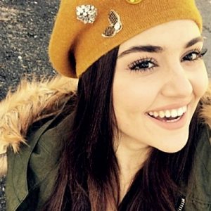 Sosyal medyada 2016’nın ‘En Çok Konuşulan Kadın Oyuncusu Hande Erçel’