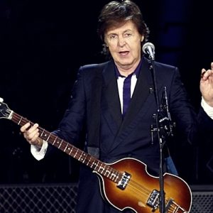 The Beatles grubunun hayatta kalan iki üyesinden biri olan Paul