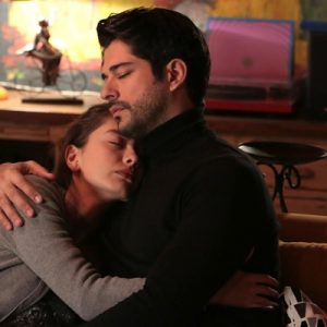 Ay Yapım imzalı, Burak Özçivit ve Neslihan Atagül’ün rol aldığı