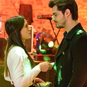 Başrollerini Ece Uslu, Cansel Elçin, Nilay Deniz ve Berk Atan’ın