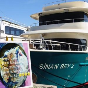 Ressam Nihal Güres‘in senelerdir organize ettiği Boğazda, teknede düzenlenen grup