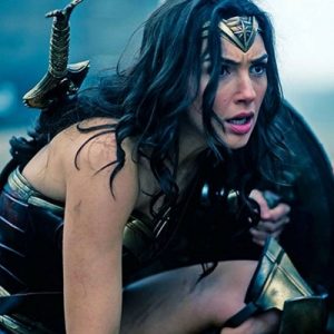 Wonder Woman filminin yönetmenliğini Cani’nin yönetmeni Patty Jenkins üstlendiği yapımda,