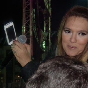Instagram ve Twitter hesaplarında takipçi satın aldığı konuşulan Demet Akalın’ın