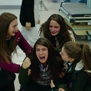 Nefes kesen hikâyesiyle reytingleri altüst eden Kırgın Çiçekler, bu haftaki