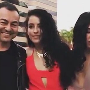 Ünlü şarkıcının başına Amerika’da talih kuşu kondu. Ortaç reklamdan 2
