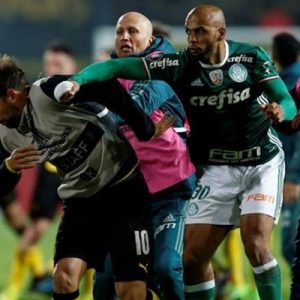 Galatasaray’ın eski futbolcusu Felipe Melo bu kez de yumruklu kavgaya