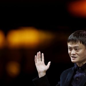Alibaba’nın kurucusu Jack Ma, internetin gelecekte ekonomiyi bozacağını söyleyerek “İnsanlık