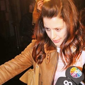 Beren Saat önceki gece felekten bir gece çaldı. Güzel oyuncu,