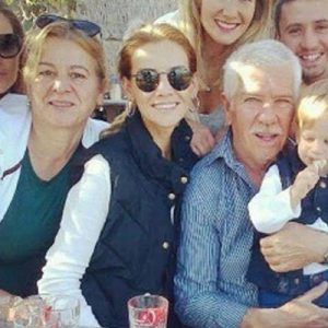 Hafta içi her gün ATV ekranlarında yayınlanan “Esra Erol’da” programının