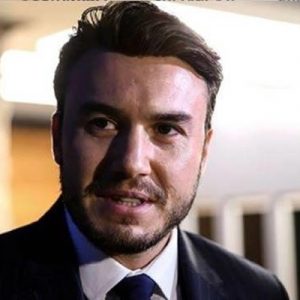 Başbakan Binali Yıldırım, anayasa referandumuyla ilgili sanatçılarla bir araya geldiği