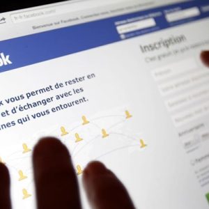 Berlinli bir anne ölen kızının Facebook hesabına erişim hakkı kazanabilmek