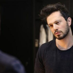 Sevilen popçu Murat Boz, Türkiye Eğitim Vakfı’nın hesabına sessiz sedasız