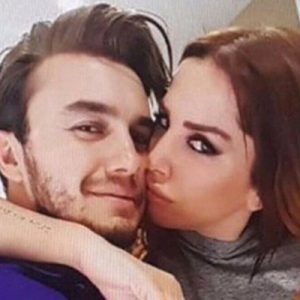 Mustafa Ceceli ile sade bir törenle evlenen Selin İmer, imzadan