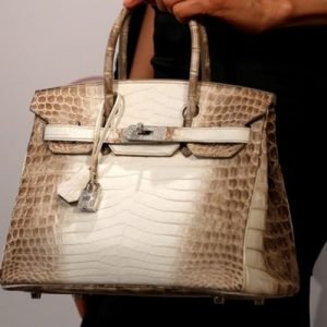 Hermès Birkin marka 2014 yapımı çanta, Hong Kong’da düzenlenen müzayedede