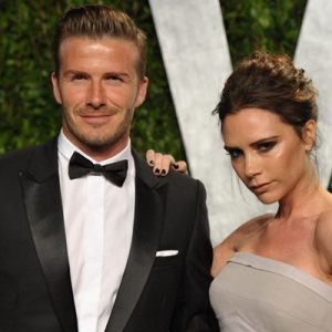 Victoria Beckham, fotoğraflarda sürekli mutsuz görünmesi hakkında açıklama yaptı. Eski