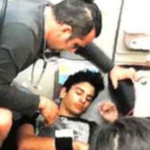 Kıbrıs’tan İstanbul’a dönen THY uçağında baygınlık geçiren iki gence ilk