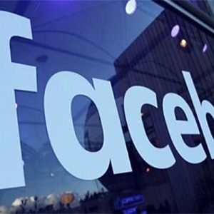 Veri skandalının ardından sosyal medya devi Facebook, 10 günde 70