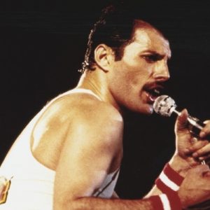Freddie Mercury’nin hayatı, Rami Malek’in oyunculuğu eşliğinde film oluyor. Queen