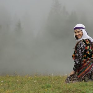 Yapımcılığını Süreç Film Ali Gündoğdu’nun üstlendiği, Show TV’nin kahkaha dolu
