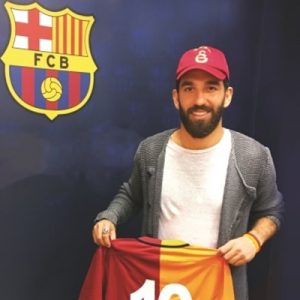 Barcelona’da bu yıl kadroya girmekte zorlanan milli futbolcu Arda Turan’ın