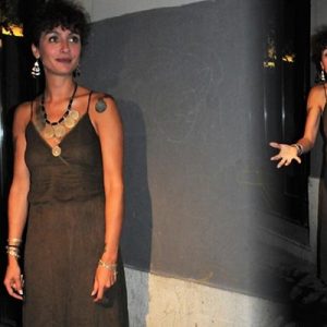 Birce Akalay, tatilden döndüğü sevgilisi Can Tunalı ile birlikte Asmalımescit’te