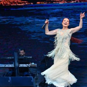 “BKM Açıkhava’da 2017”nin açılışını muhteşem bir konserle yapan Candan Erçetin,