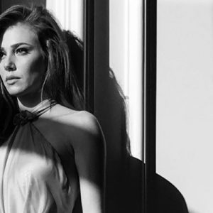 Elçin Sangu, O3 Medya’nın yapımcılığını üstlendiği, Çağan Irmak’ın yönettiği ‘Gülizar’