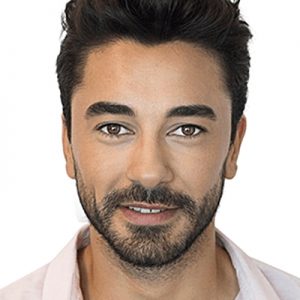 ‘Kalp Atışı’ dizisinde rol alan yakışıklı oyuncu Gökhan Alkan’dan takipçilerine