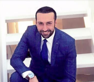 Başarılı şarkıcı Hakan Kılıç, iki yıllık suskunluğunu kendine ithaf ettiği
