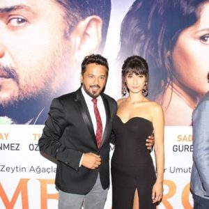 Başrollerinde Emre Altuğ ve Nilay Erdönmez’in yer aldığı Mezarcı filminin