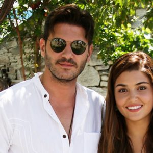 Hande Erçel’in başrolünü Tolgahan Sayışman’la paylaştığı; Star’da yayınlanacak Siyah İnci