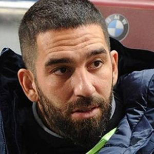 Barcelona’da devre arasında takımdan ayrılması beklenen Arda Turan’ın sözleşmesindeki fesih