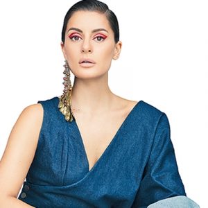 Atiye dünyada parlıyor. Yurtdışında Universal Music etiketiyle çıkan popçunun yeni