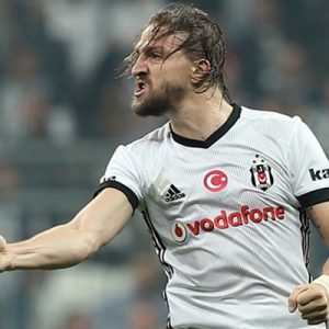 PFDK, Mete Kalkavan’a küfreden Caner Erkin’in cezasını açıkladı. PFDK, Caner