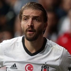 Beşiktaş ile Medipol Başakşehir ligin 9. haftasında karşı karşıya geldi.