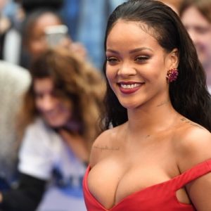 Son zamanlarda aldığı kilolarla magazin gündeminde yer eden Rihanna’dan şaşırtıcı