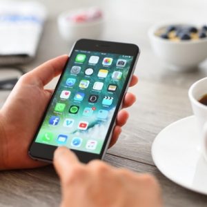 Ses kayıt düğmesi kalkıyor. WhatsApp, sesli mesajları kaydetme yönteminde değişikliğe