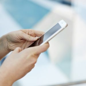 Avusturyalı bir tasarımcı, akıllı telefon bağımlılığına çare olması için kullanıcının