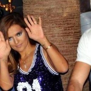 Demet Akalın, yılbaşı gecesi DJ’liği büyük eleştiri alan eşi Okan