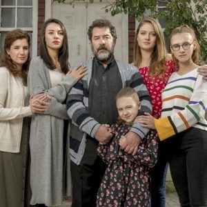 Kanal D’nin, yapımını Süreç Filmin üstlendiği, yönetmenliğini Mesude Erarslan’ın yaptığı,