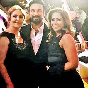Avrupa turnesine çıkmaya hazırlanan Tarkan, eşi Pınar Dilek ile yakın