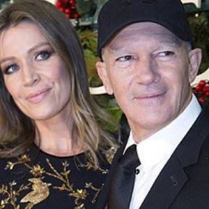 İspanyol aktör Antonio Banderas, geçtiğimiz gün saçsız, kaşsız ve zayıf