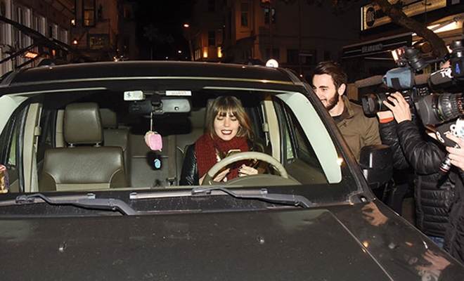 Altın Kelebek’te “En İyi Kadın Oyuncu” seçilen Aslı Enver, Hande