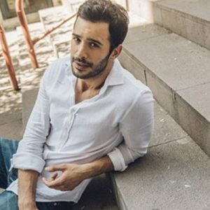 Bir dergiye verdiği röportajda eski dönemlere ait yaşantısından bahseden oyuncu