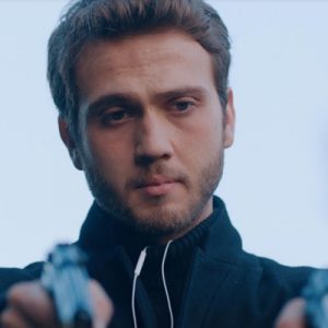 ‘Çukur’un yeni bölümünde Yamaç ve Sena’yı büyük bir tehlike bekleyecek.