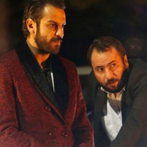 Erkan Kolçak Köstendil, son dönemde adından sıkça söz ettiriyor. ‘Çukur’
